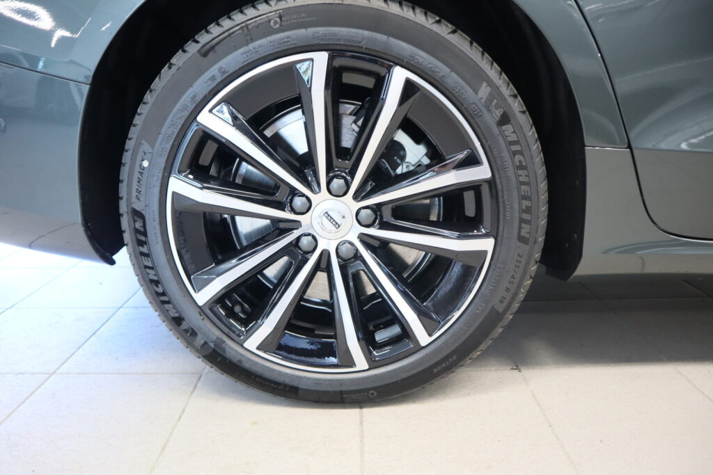 Volvo V60, image 23