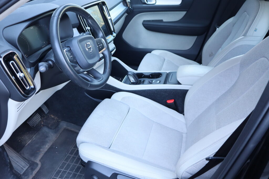 Volvo XC40, image 8