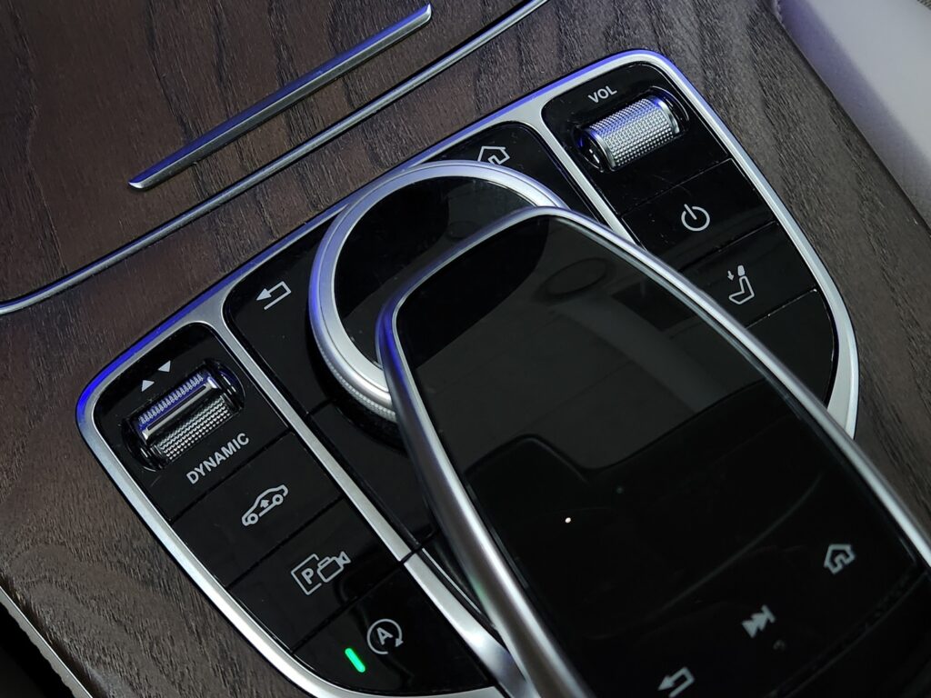 Mercedes-Benz E, image 20