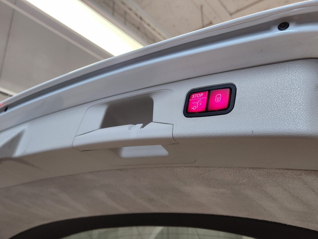 Mercedes-Benz E, image 23