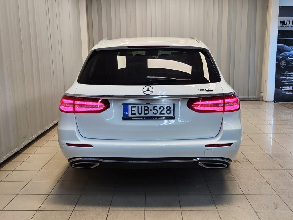 Mercedes-Benz E, image 4