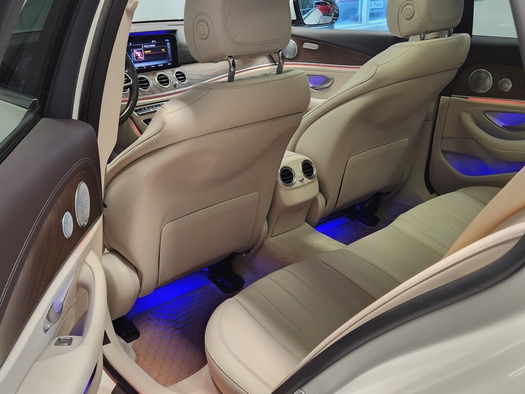 Mercedes-Benz E, image 8