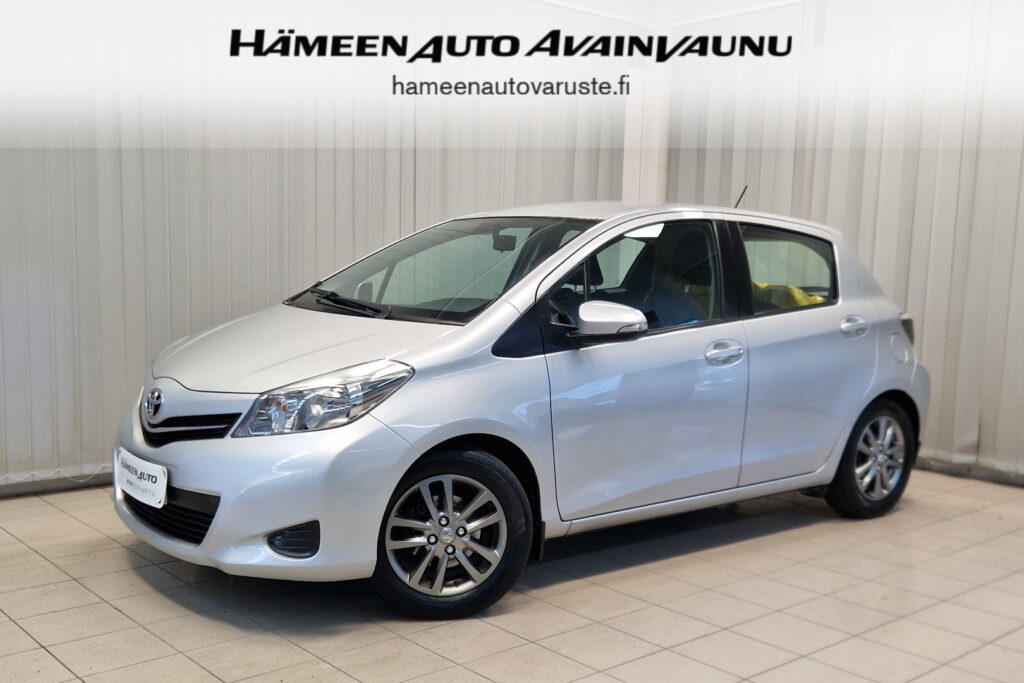 Toyota Yaris, image 1