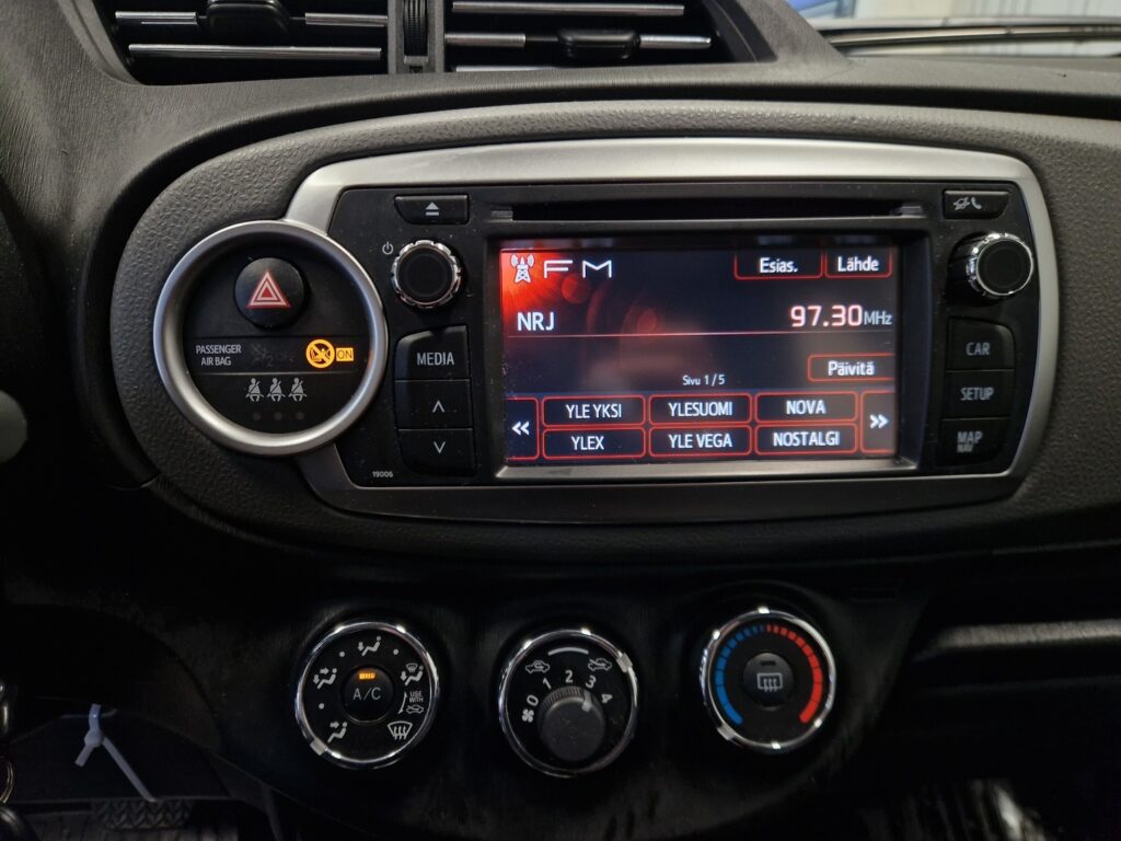 Toyota Yaris, image 14