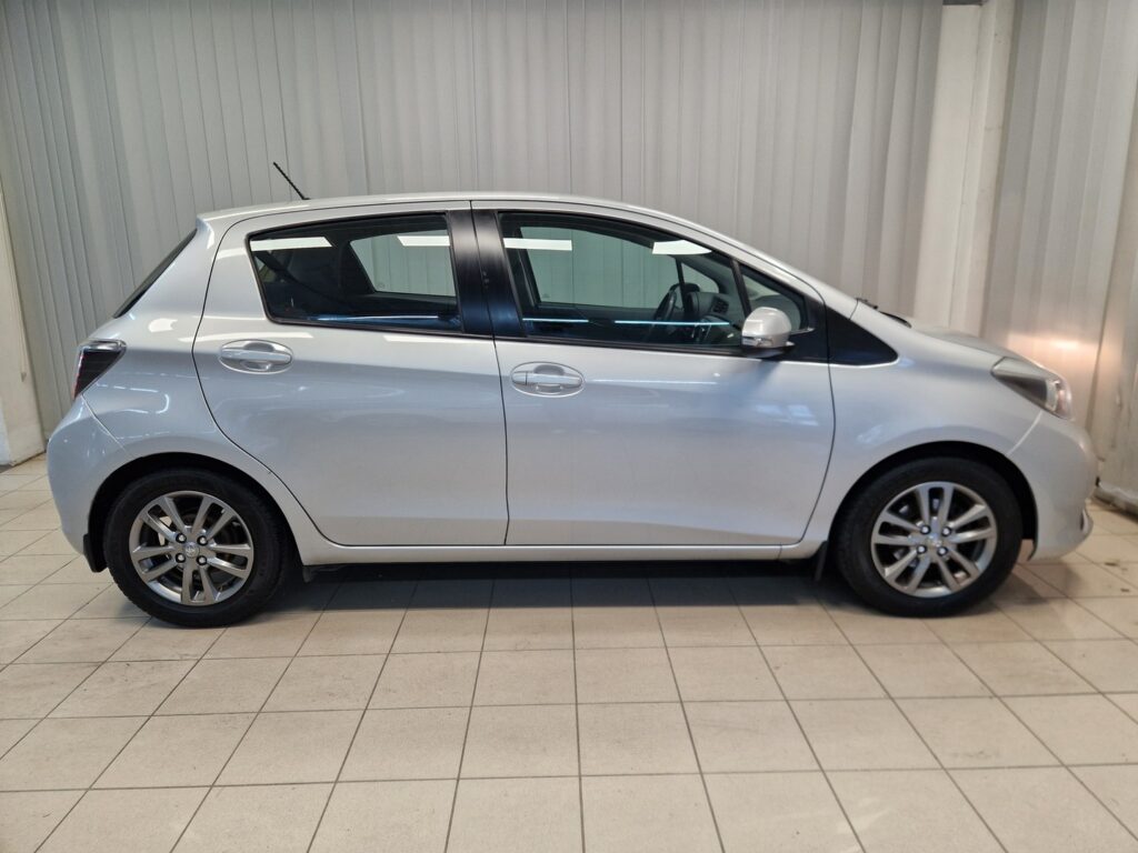 Toyota Yaris, image 3