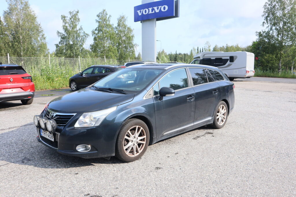 Toyota Avensis, image 1