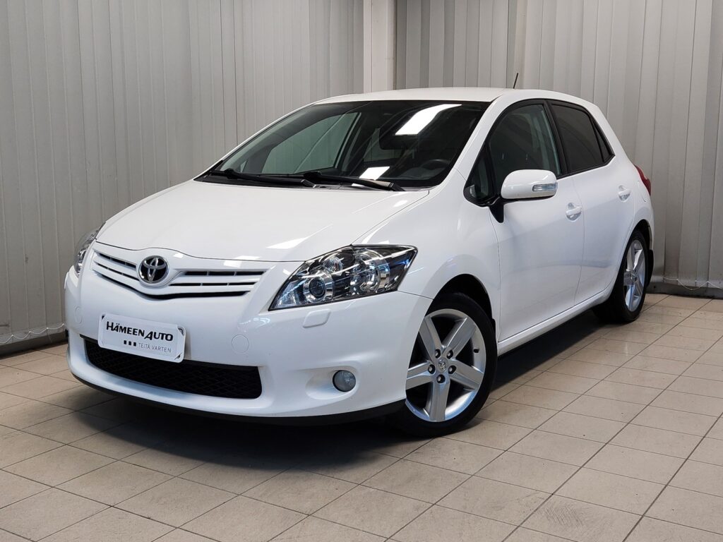 Toyota Auris, image 2