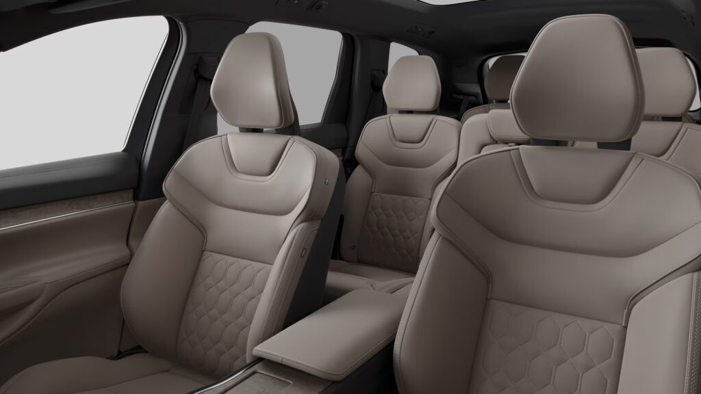 Volvo EX90, image 5