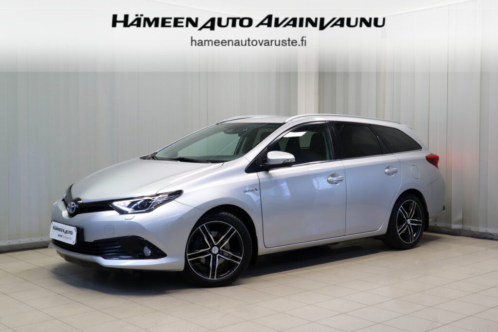 Toyota Auris, image 1