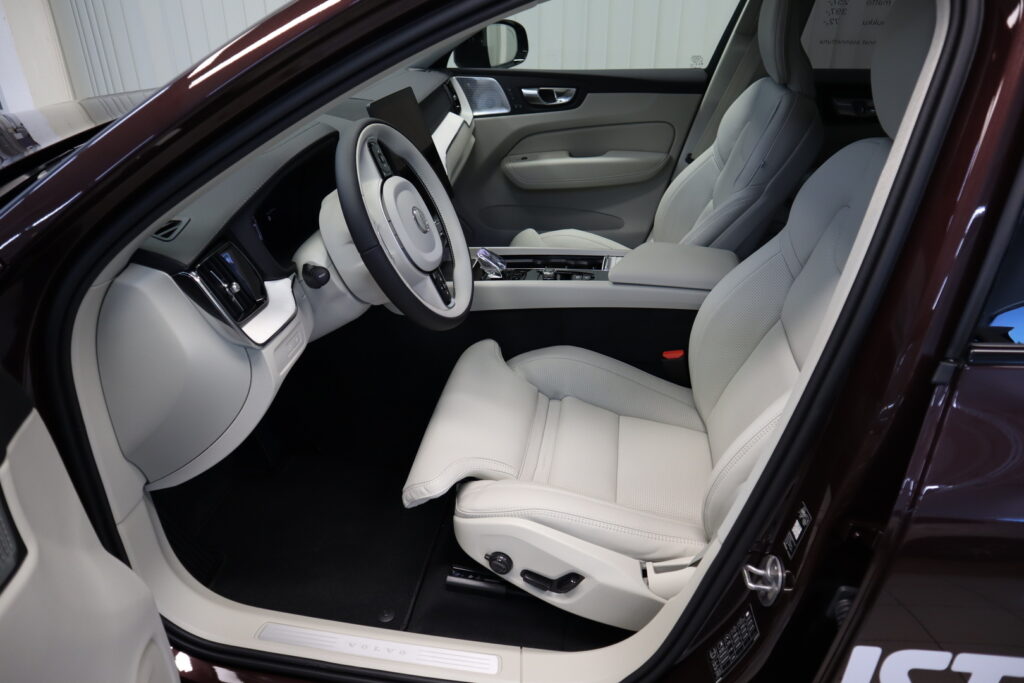 Volvo XC60, image 3