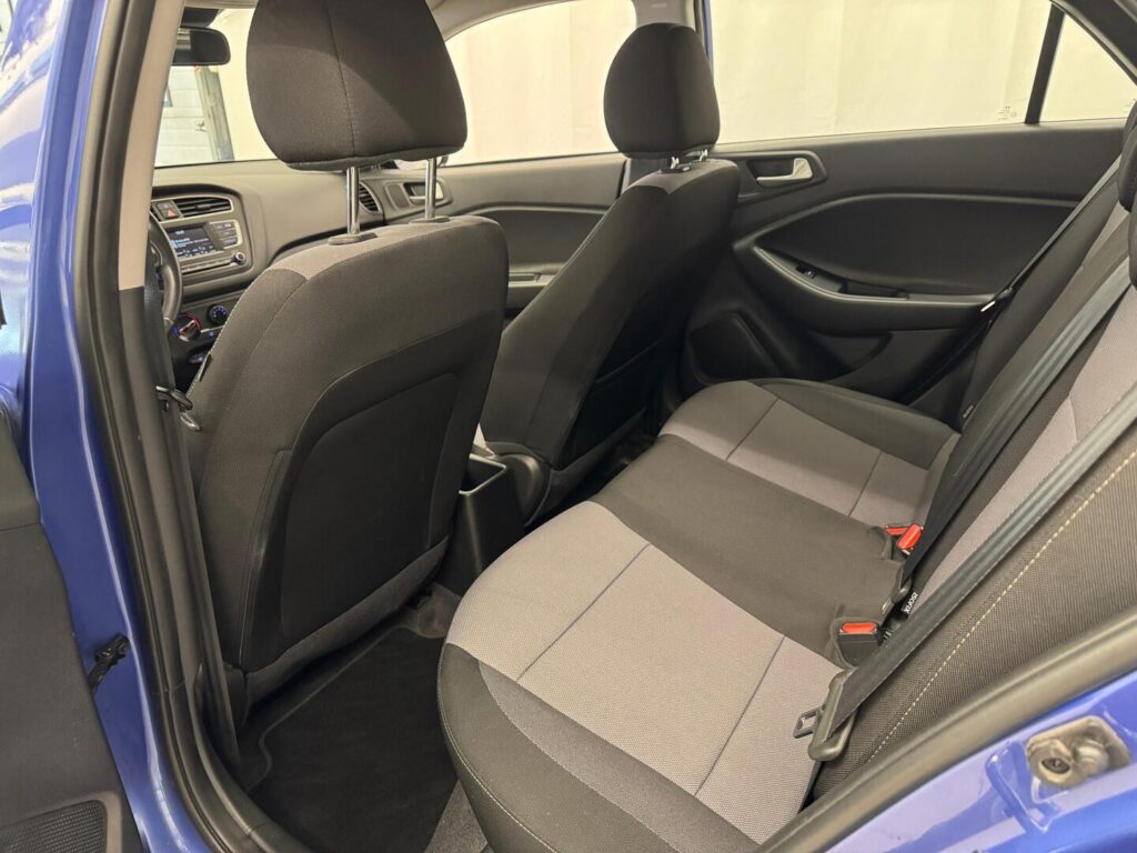 Hyundai i20 Hatchback, image 3