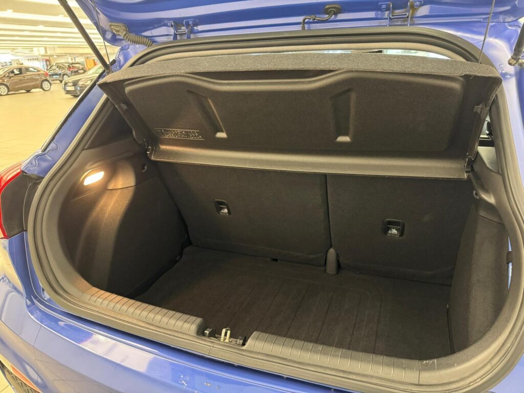 Hyundai i20 Hatchback, image 8