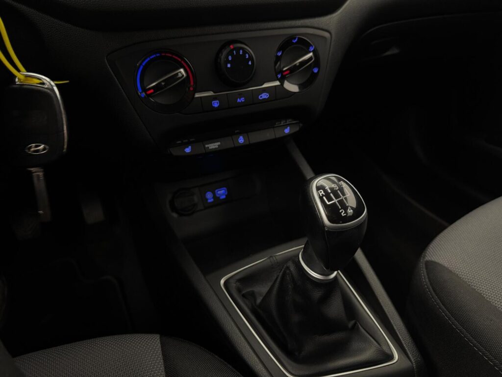 Hyundai i20 Hatchback, image 9