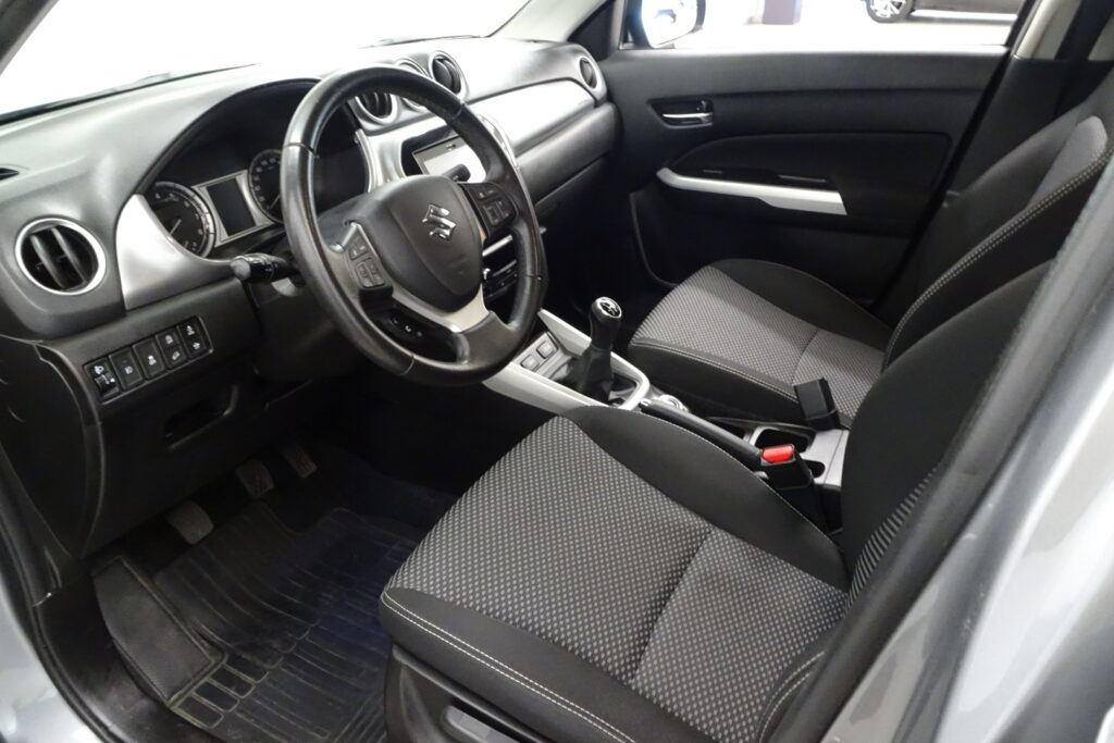 Suzuki Vitara, image 10