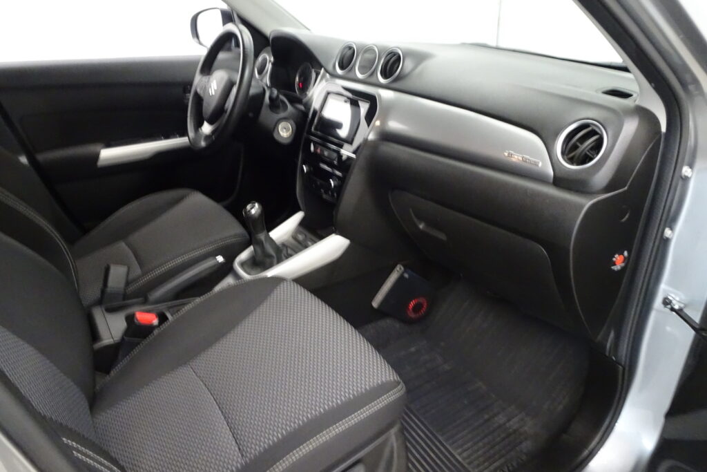 Suzuki Vitara, image 12