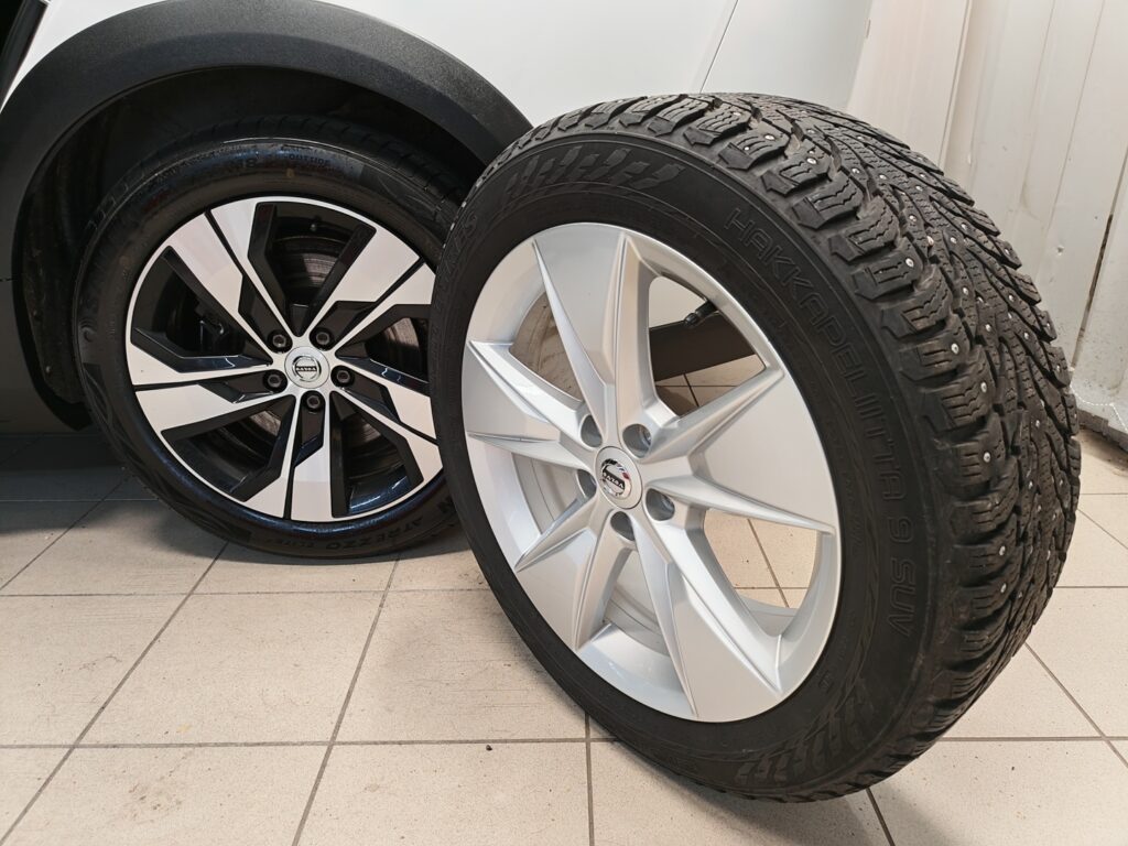 Volvo V60 Cross Country, image 22