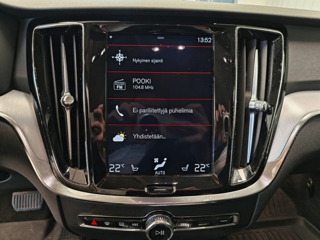 Volvo V60 Cross Country, image 9