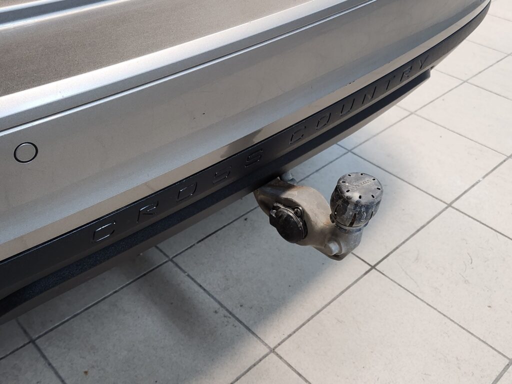 Volvo V60 Cross Country, image 21