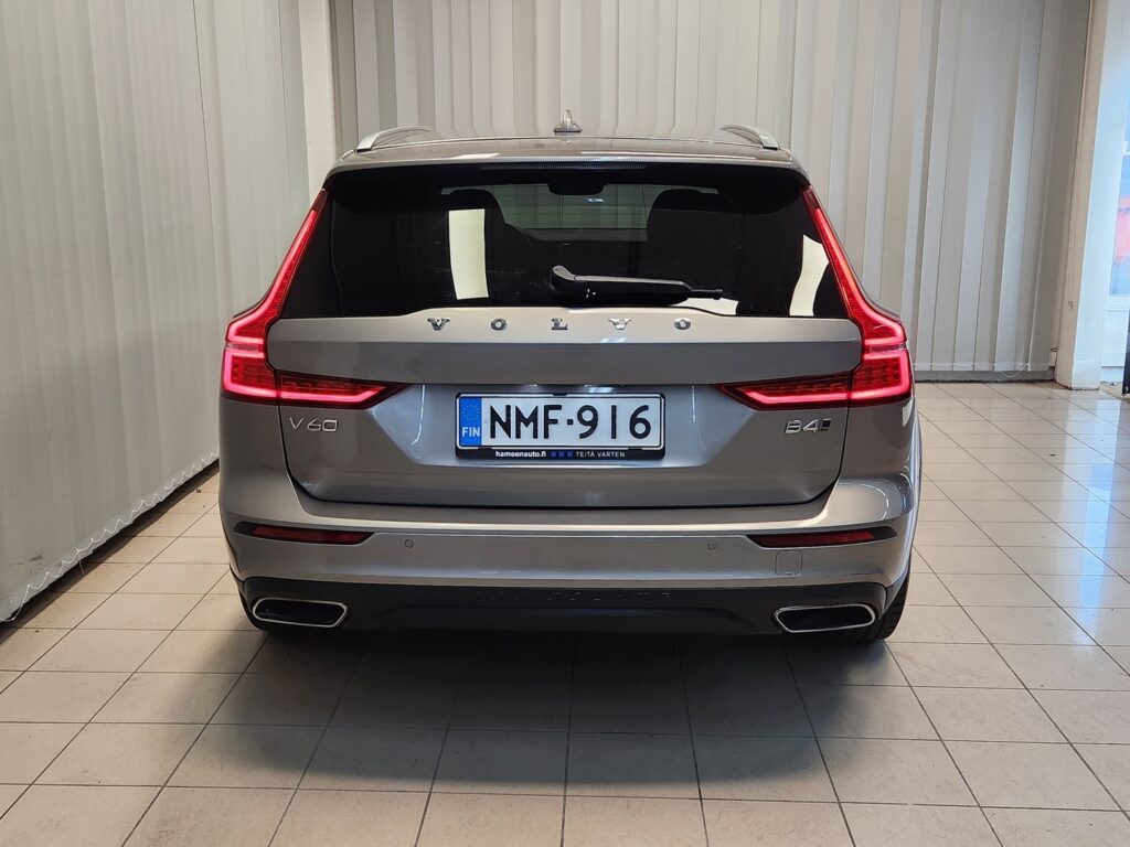 Volvo V60 Cross Country, image 4