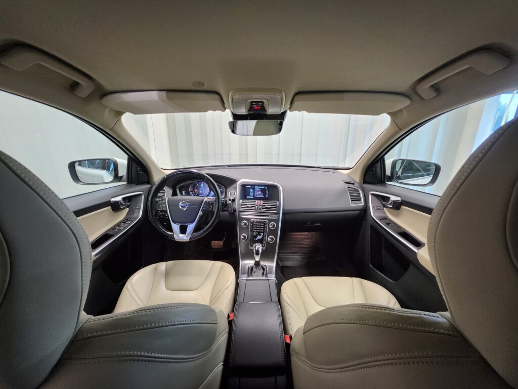 Volvo XC60, image 10