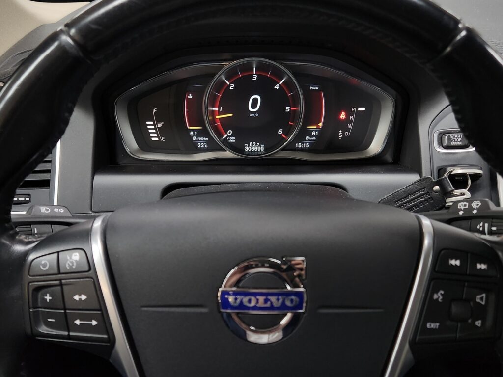 Volvo XC60, image 12