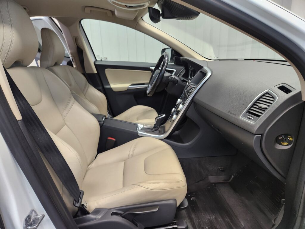 Volvo XC60, image 9