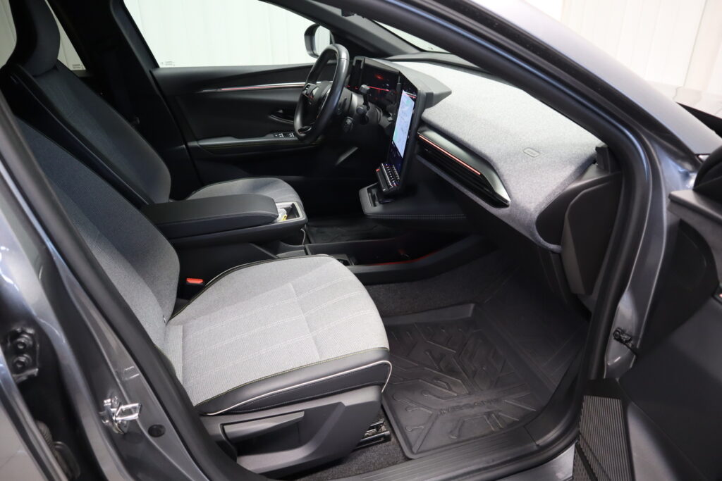 Renault Megane, image 12