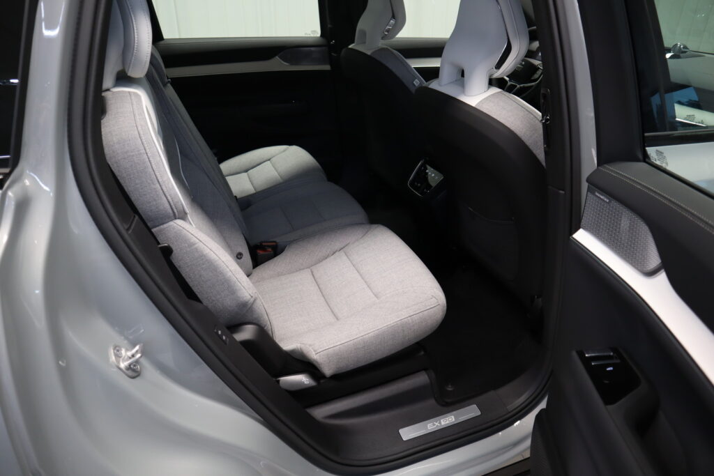 Volvo EX90, image 9