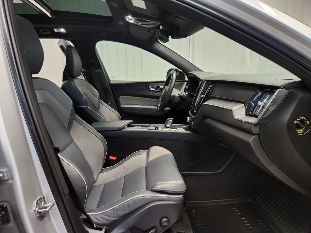 Volvo XC60, image 10