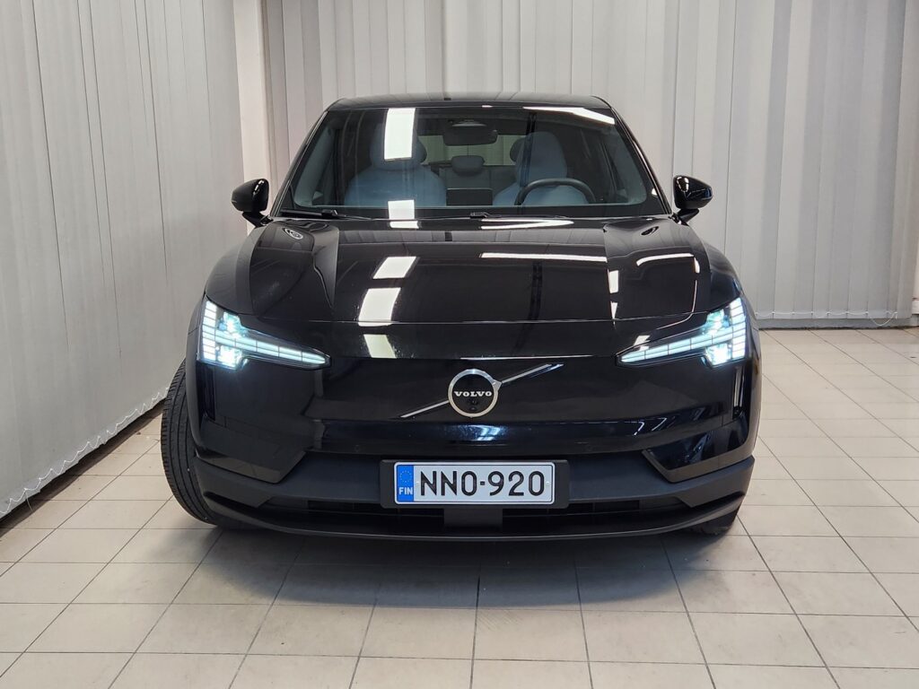 Volvo EX30, image 3