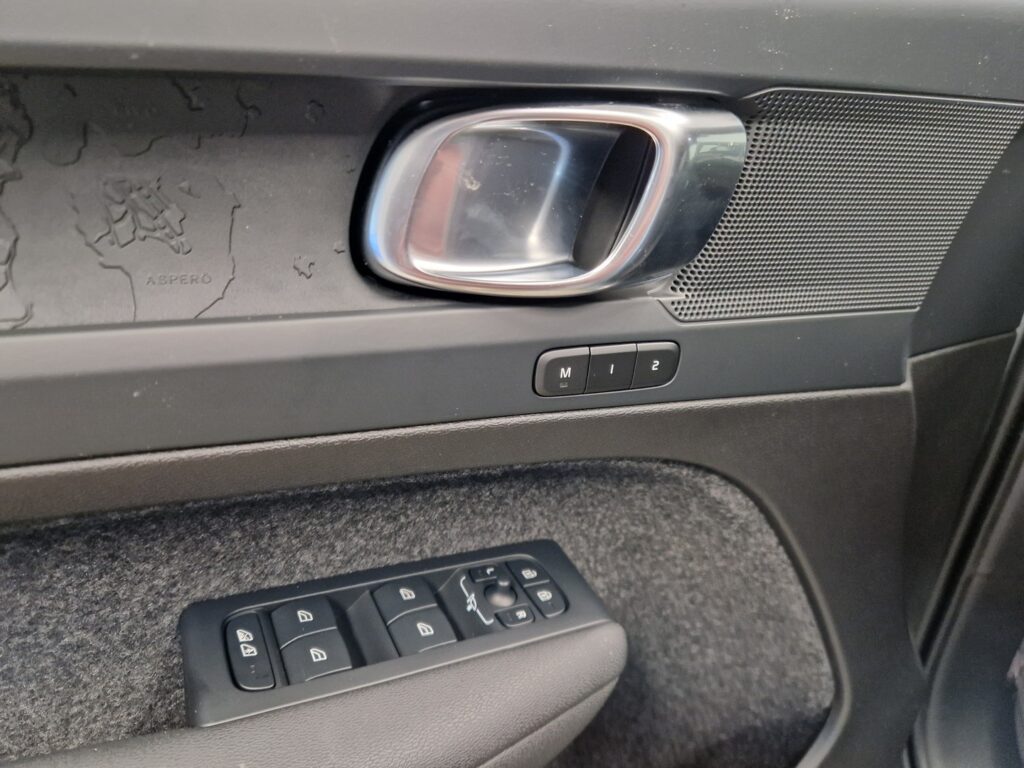 Volvo C40, image 17