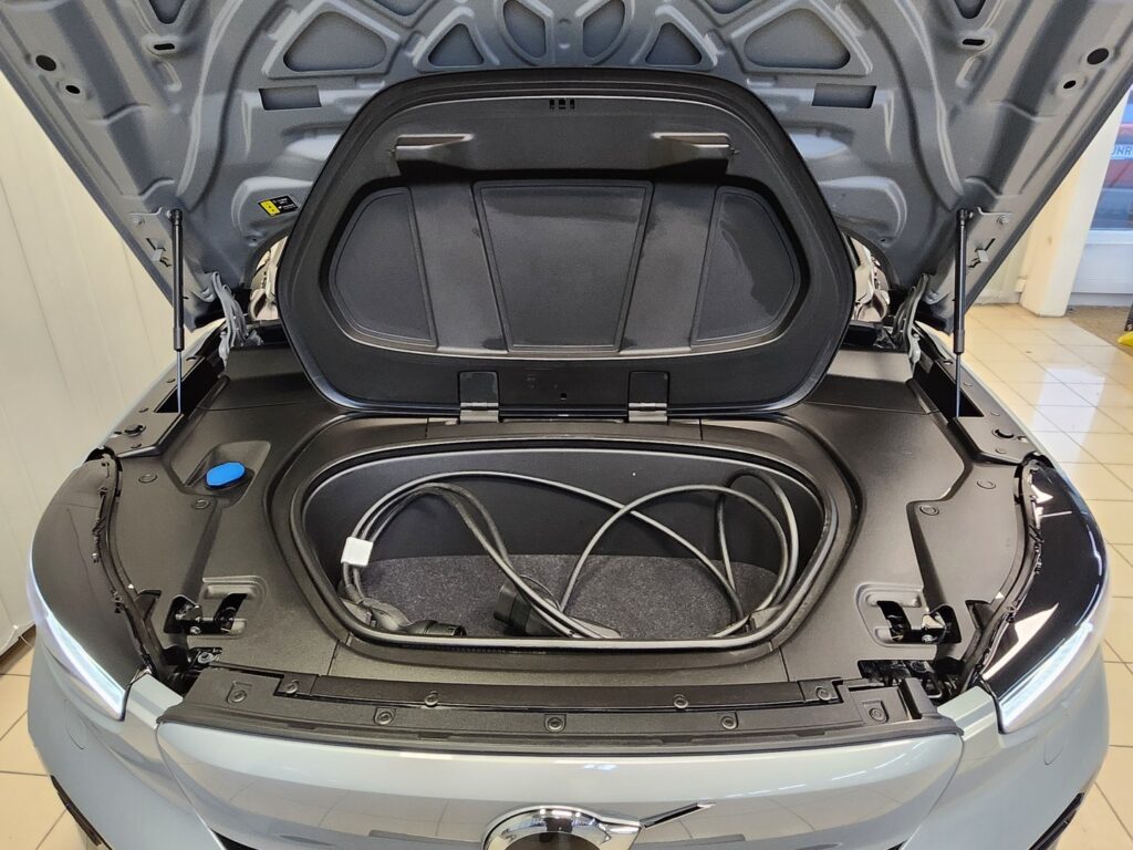 Volvo C40, image 19