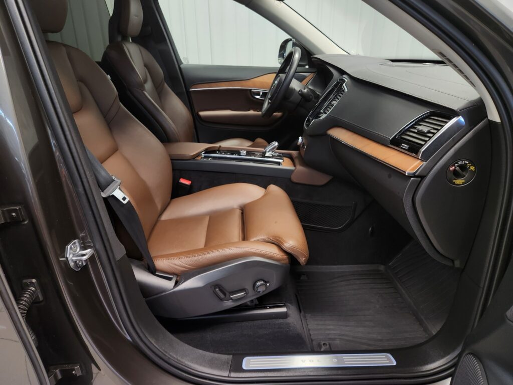 Volvo XC90, image 11