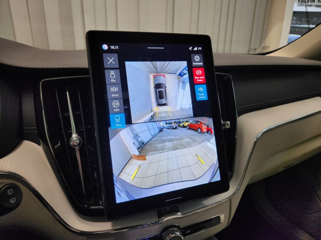 Volvo XC60, image 12