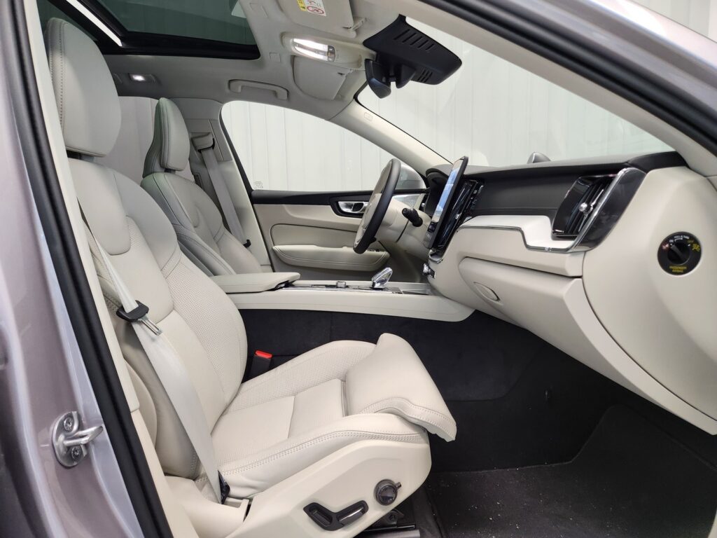 Volvo XC60, image 9