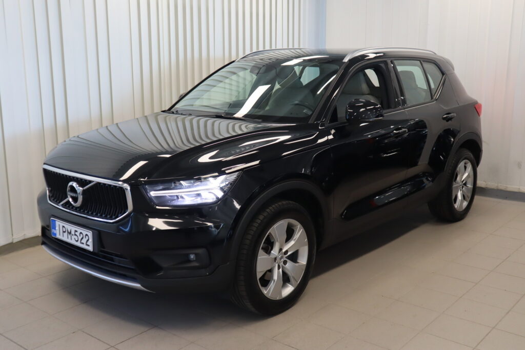 Volvo XC40, image 1