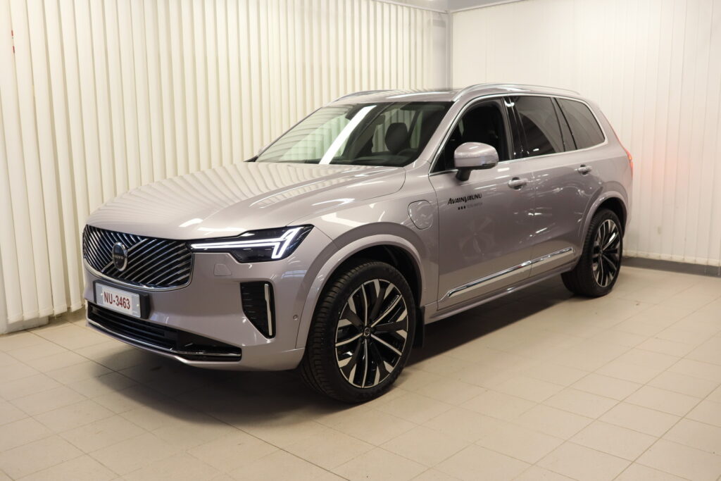 Volvo XC90, image 1