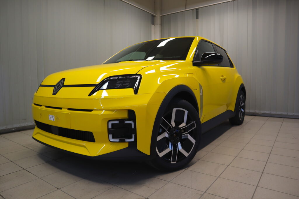 Renault 5, image 2
