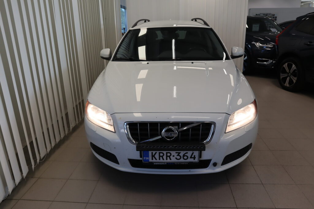 Volvo V70, image 2