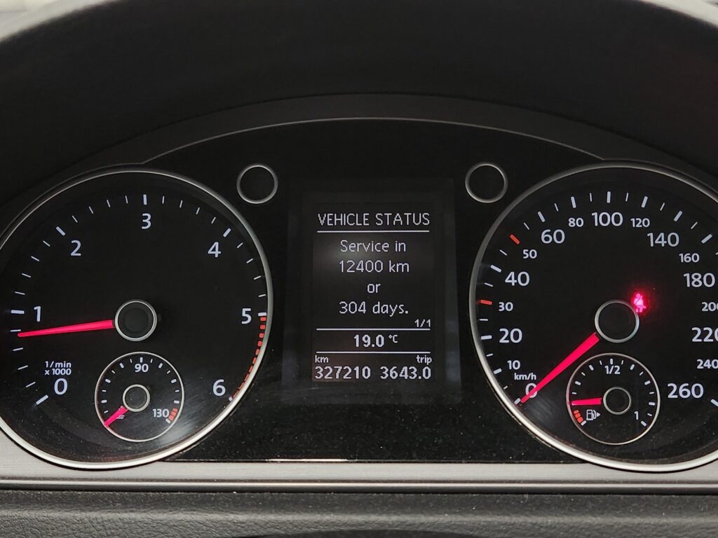 Volkswagen Passat, image 12