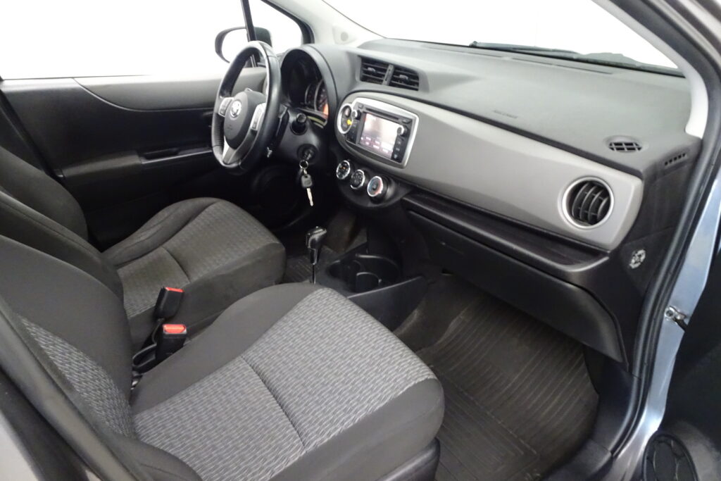Toyota Yaris, image 11