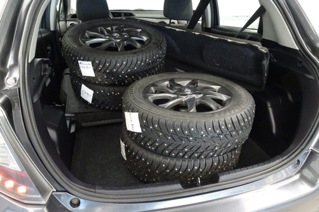 Toyota Yaris, image 12