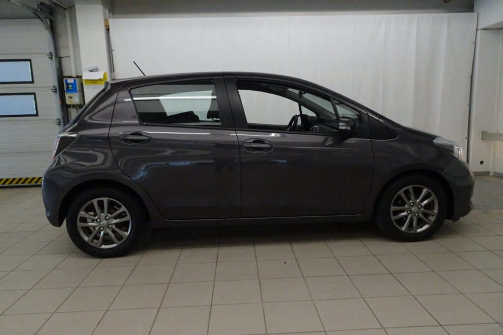 Toyota Yaris, image 3