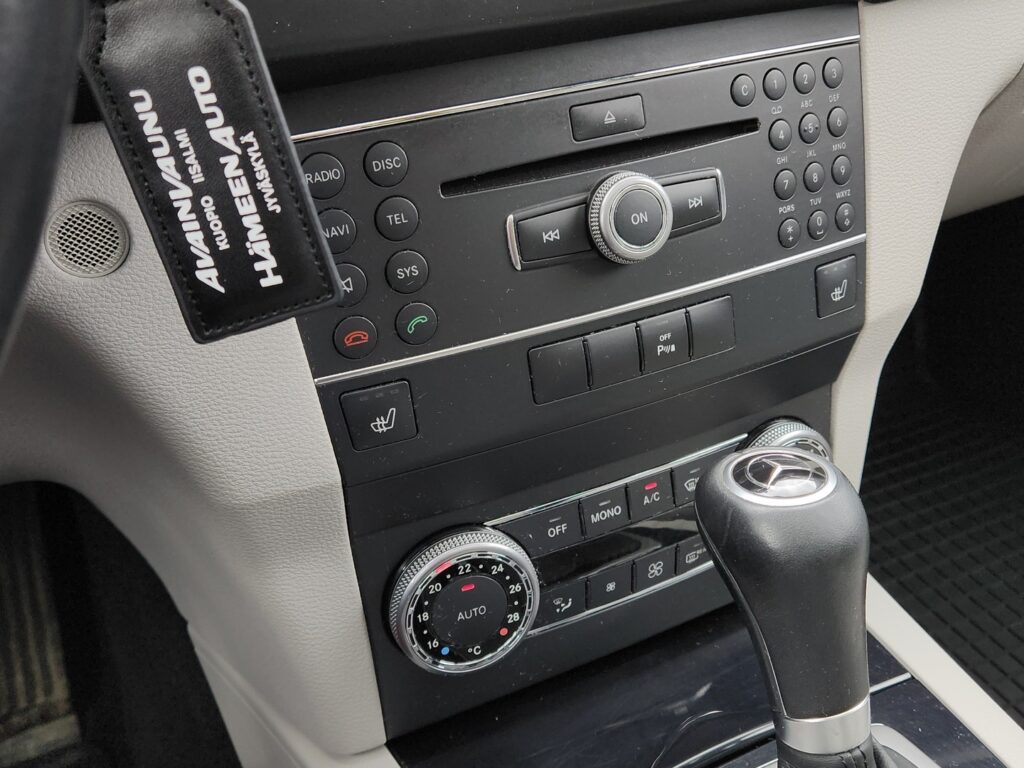 Mercedes-Benz GLK, image 11