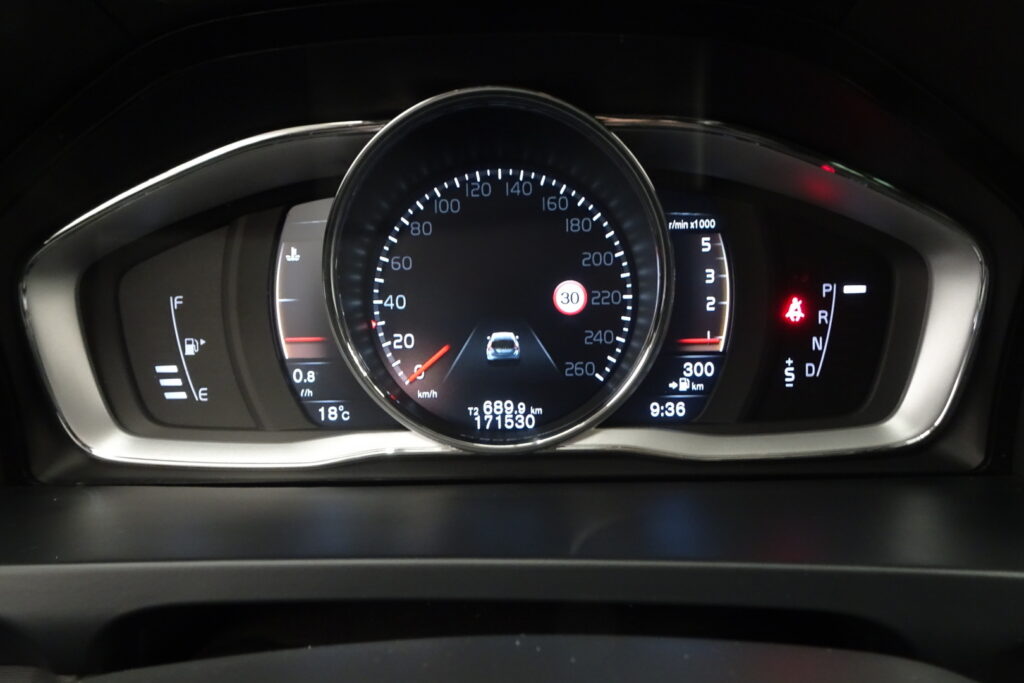Volvo V60 Cross Country, image 5