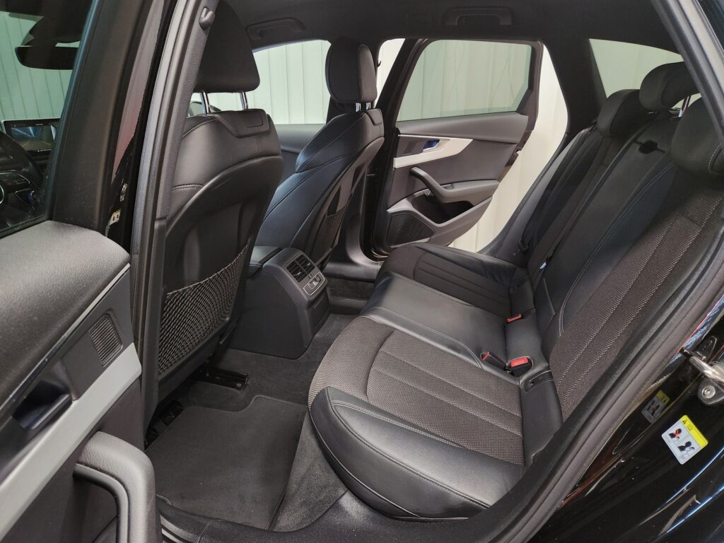 Audi A4, image 10