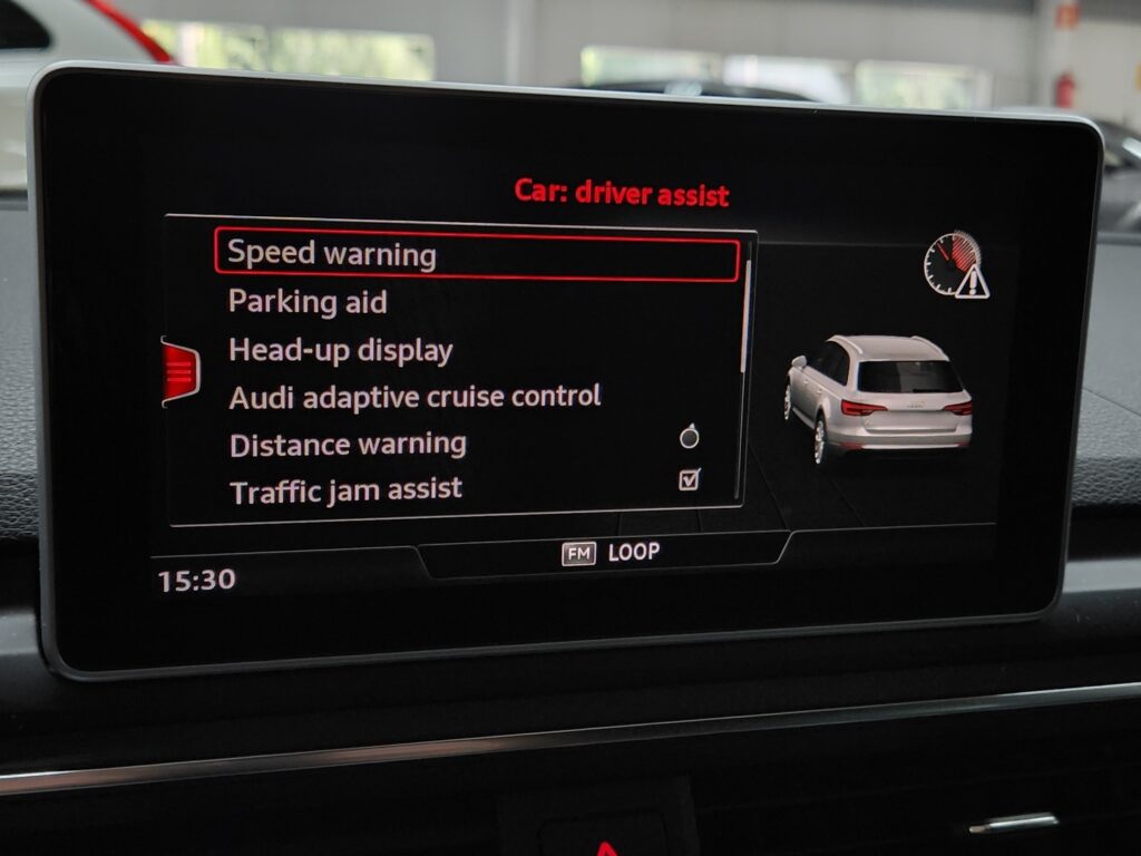 Audi A4, image 18