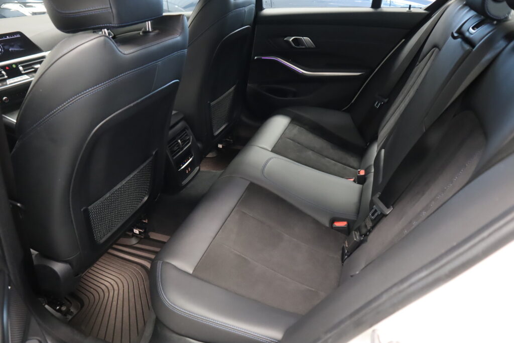 BMW 330, image 9