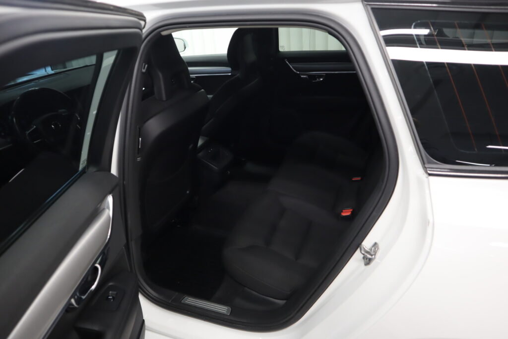 Volvo V90, image 12