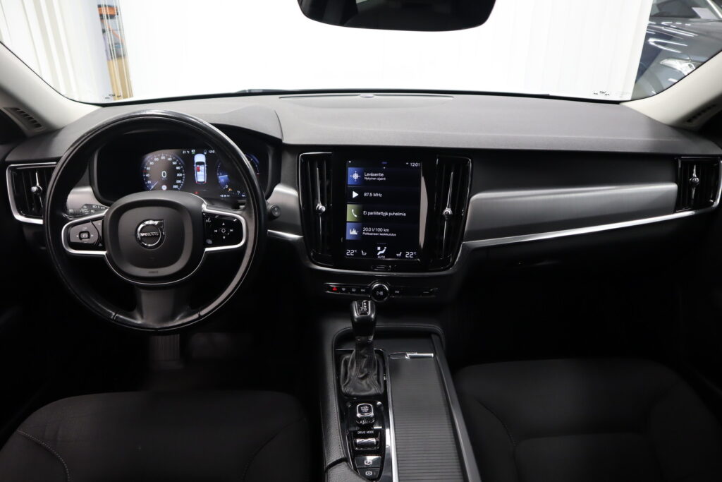 Volvo V90, image 13